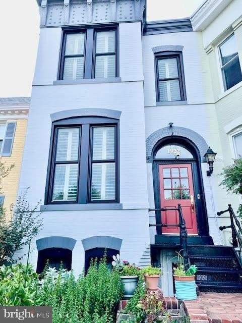 1932 35th Street Northwest - Photo 2 of 32