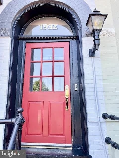 1932 35th Street Northwest - Photo 5 of 32