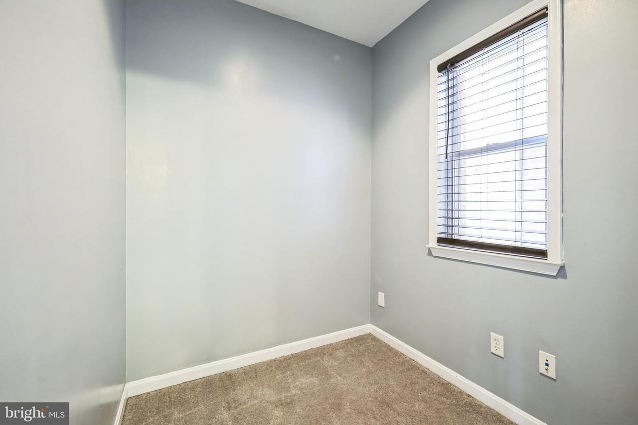 610 Irving St Nw Apt 105 #105 - Photo 6 of 28