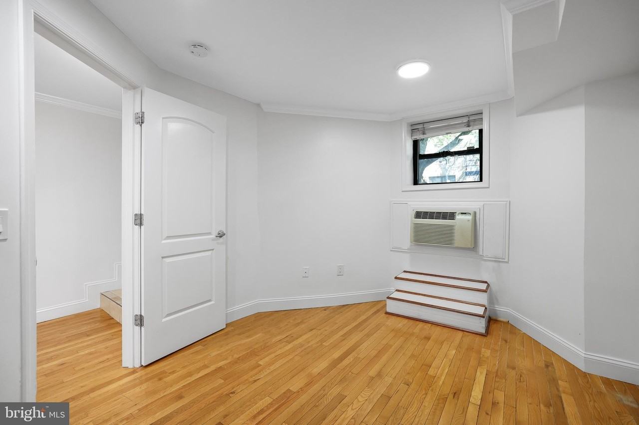 1828 California St Nw Apt B #B - Photo 6 of 21