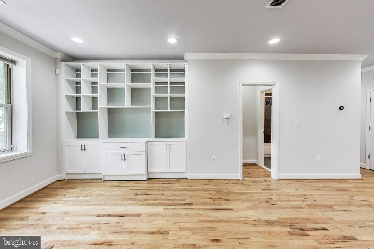 430 Irving St Nw Apt 202 #202 - Photo 5 of 17