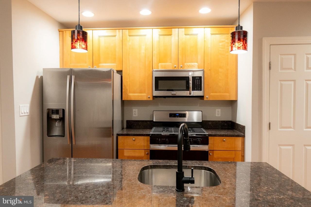 1928 Bennett Pl Ne - Photo 3 of 7