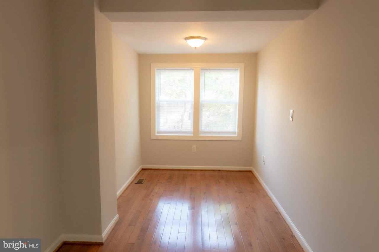 1928 Bennett Pl Ne - Photo 5 of 7