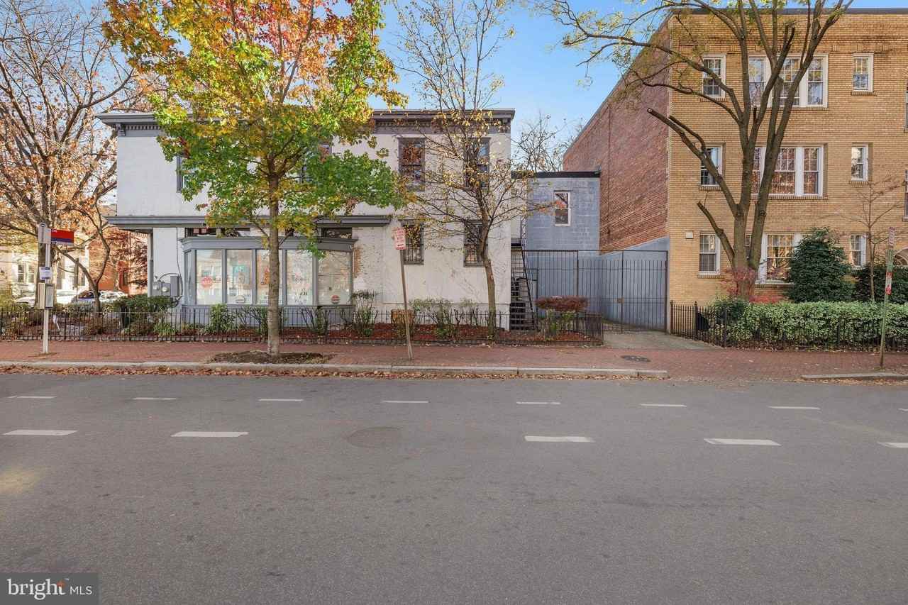 721 D St Ne - Photo 7 of 35