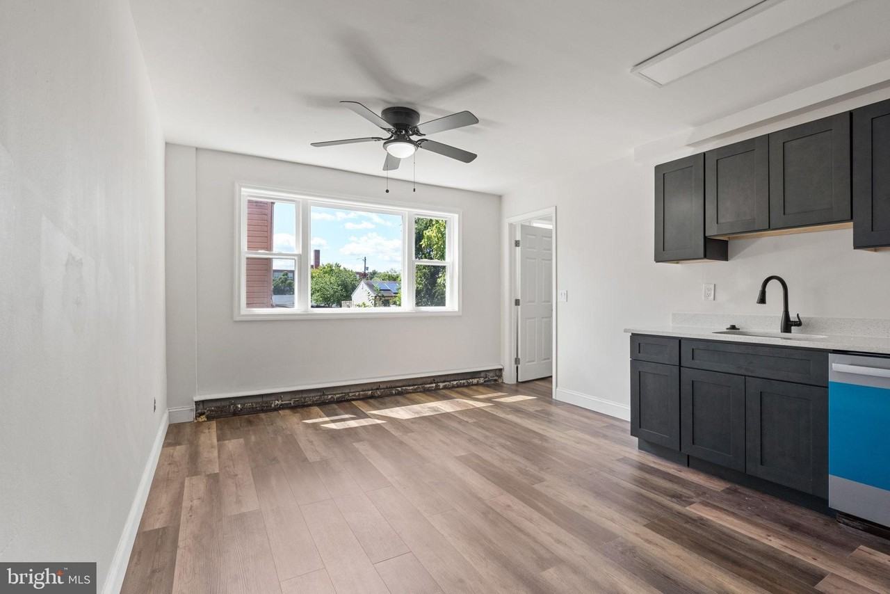 610 57th St Ne Apt 202 #202 - Photo 2 of 19