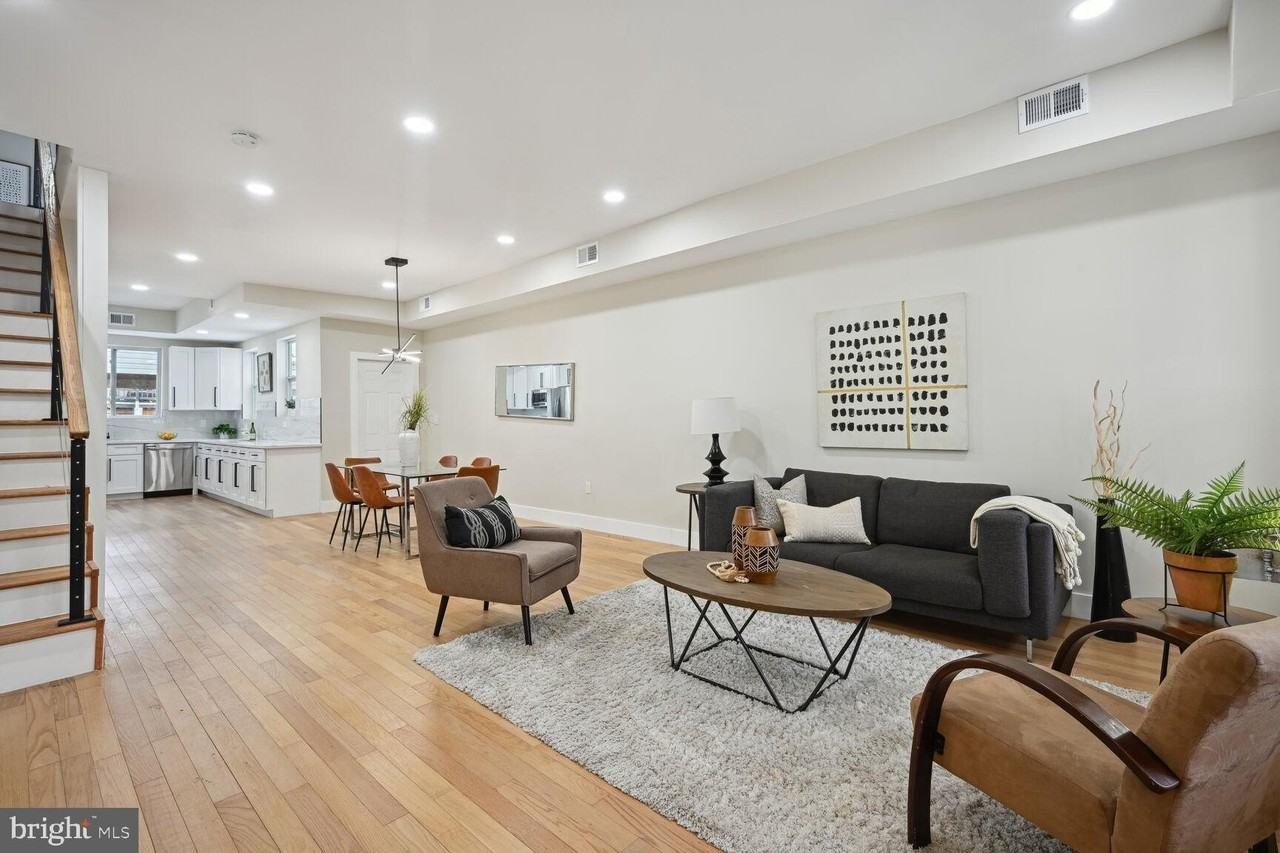 1411 Montello Avenue Northeast - Photo 5 of 30