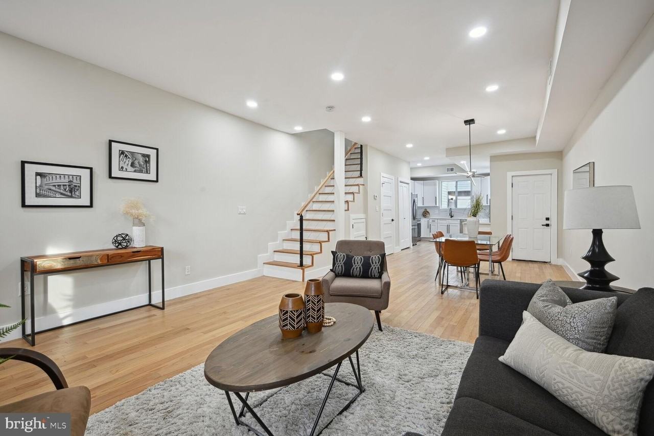 1411 Montello Avenue Northeast - Photo 6 of 30