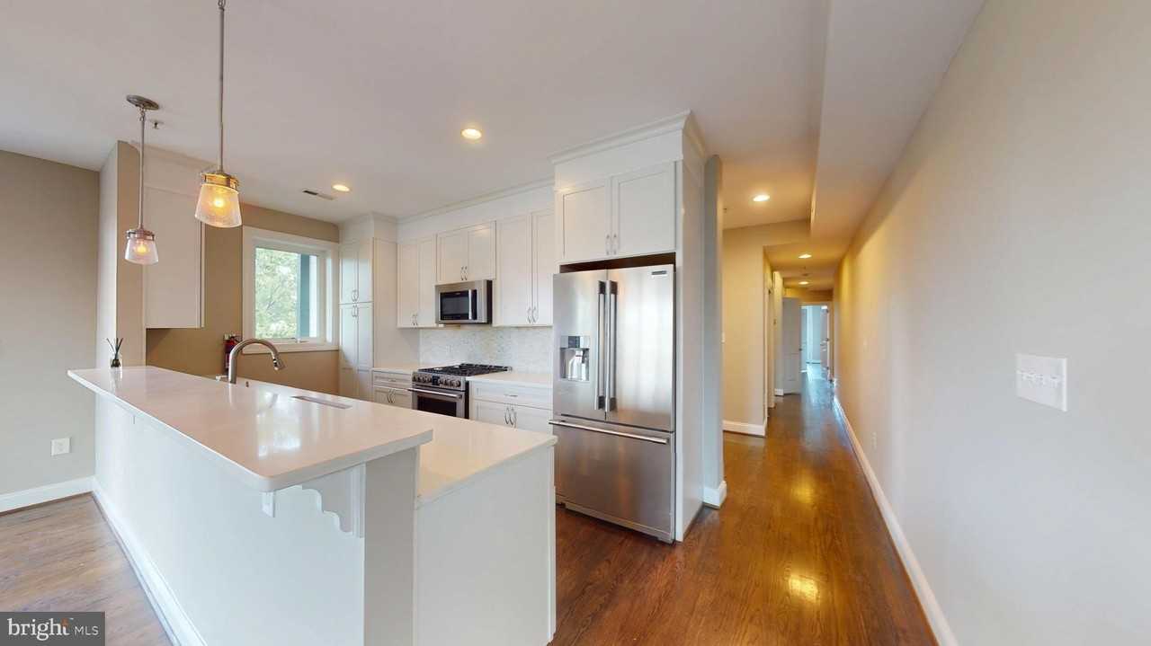 3585 13th St Nw Apt 4 #4 - Photo 3 of 26