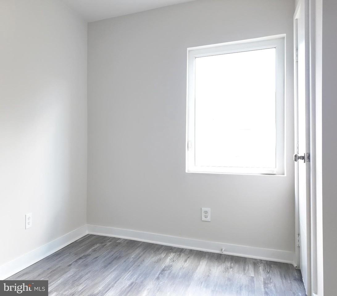 4306 HALLEY TERRACE Place SE unit: 2 #2 - Photo 5 of 7