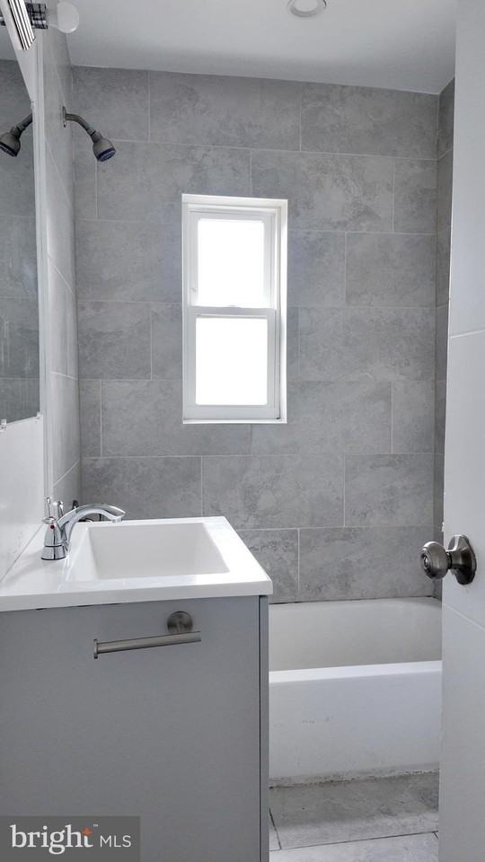 4306 HALLEY TERRACE Place SE unit: 2 #2 - Photo 7 of 7