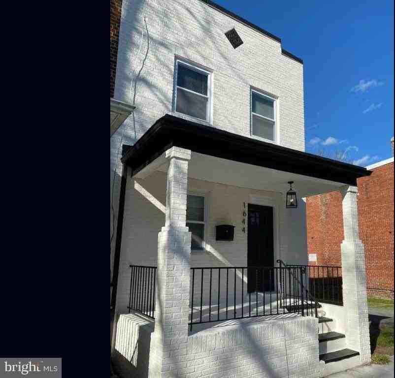 1644 Rosedale St Ne - Photo 2 of 12