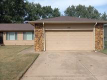 106 April Dr - Photo 1 of 1