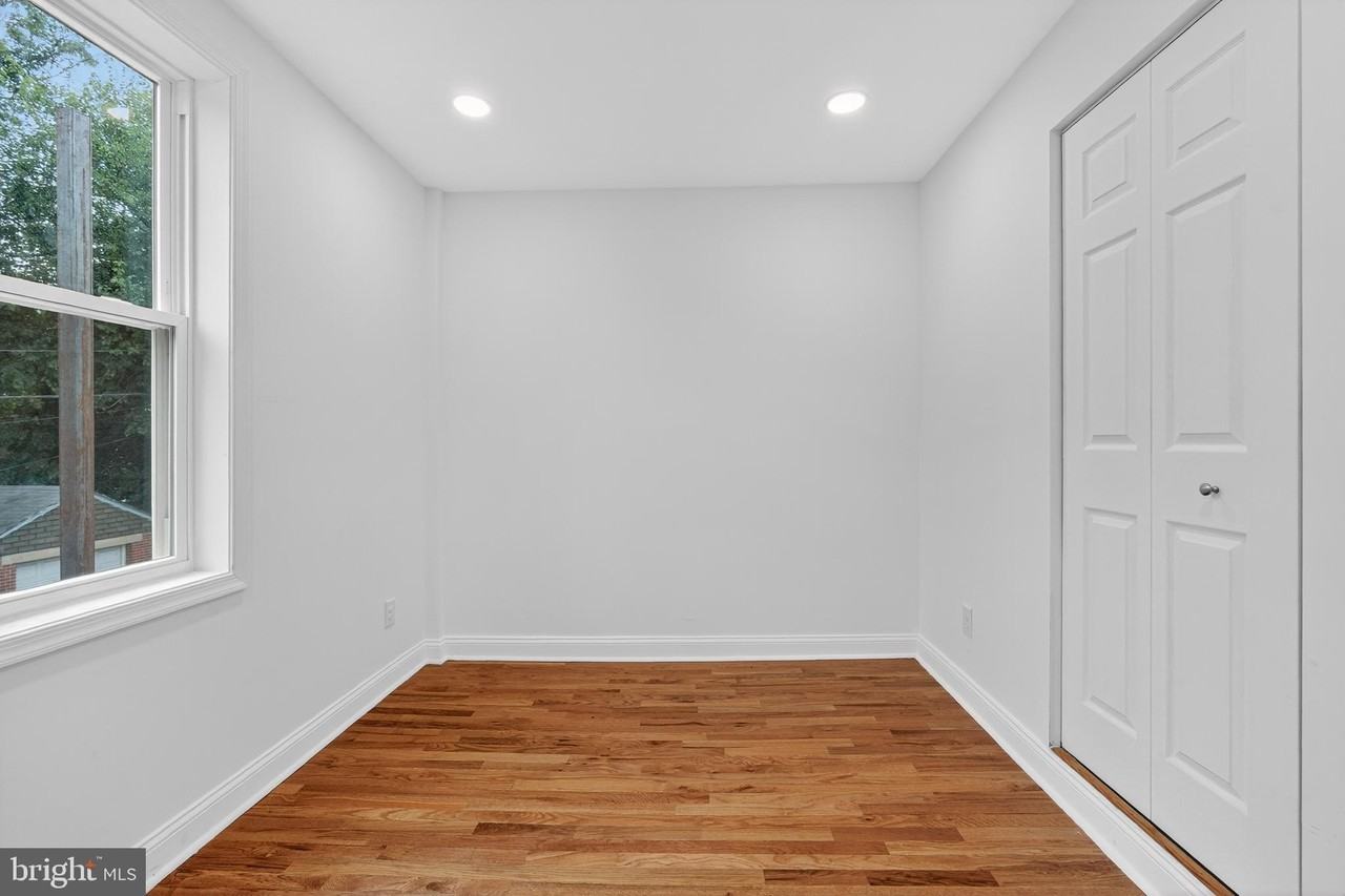 2932 Nelson Pl Se Apt 4 #4 - Photo 7 of 18