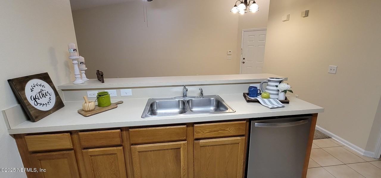 6076 Maggies Circle - Photo 5 of 34