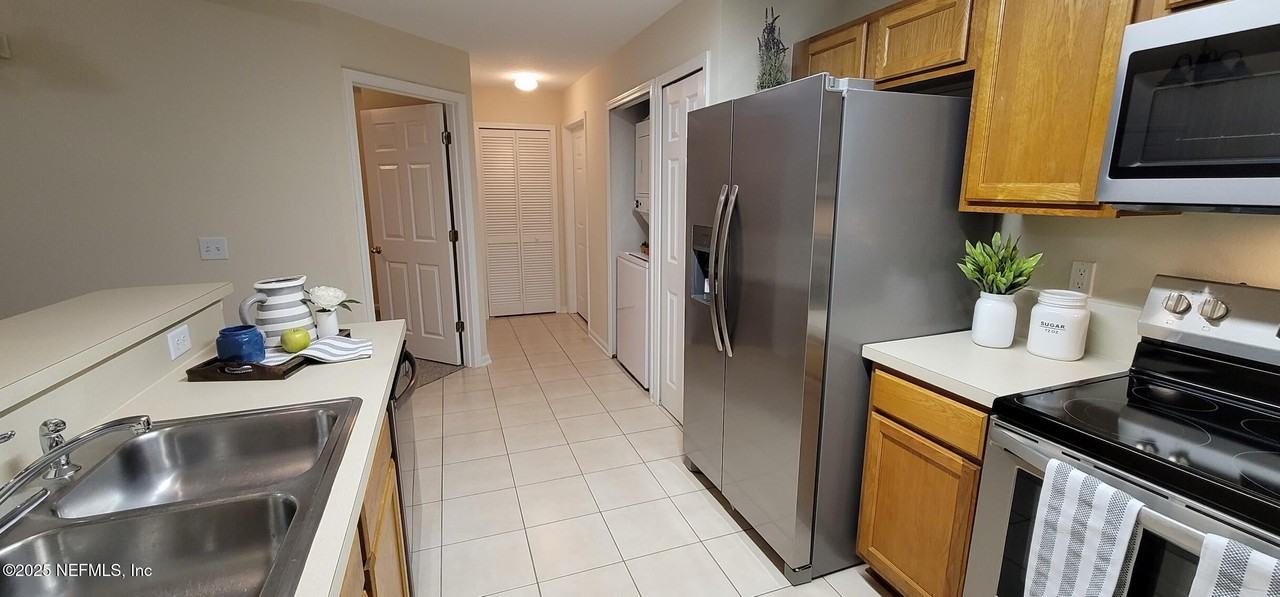 6076 Maggies Circle - Photo 6 of 34