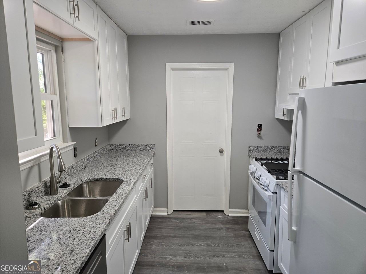 7610 Teton Ct - Photo 7 of 13