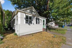 featured image of 127 Wall St