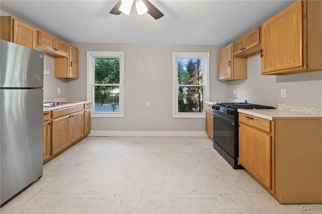 127 Wall St - Photo 6 of 31