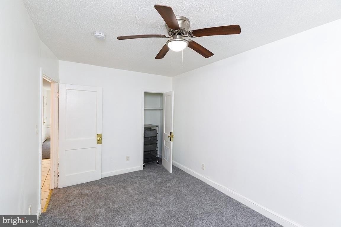 430 Mellon Street Southeast #2 - Photo 4 of 20