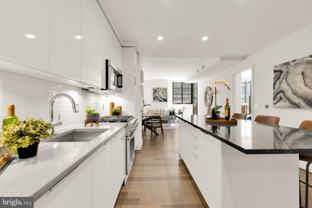 45 Sutton Sq Sw Unit 303 #303 - Photo 1 of 1