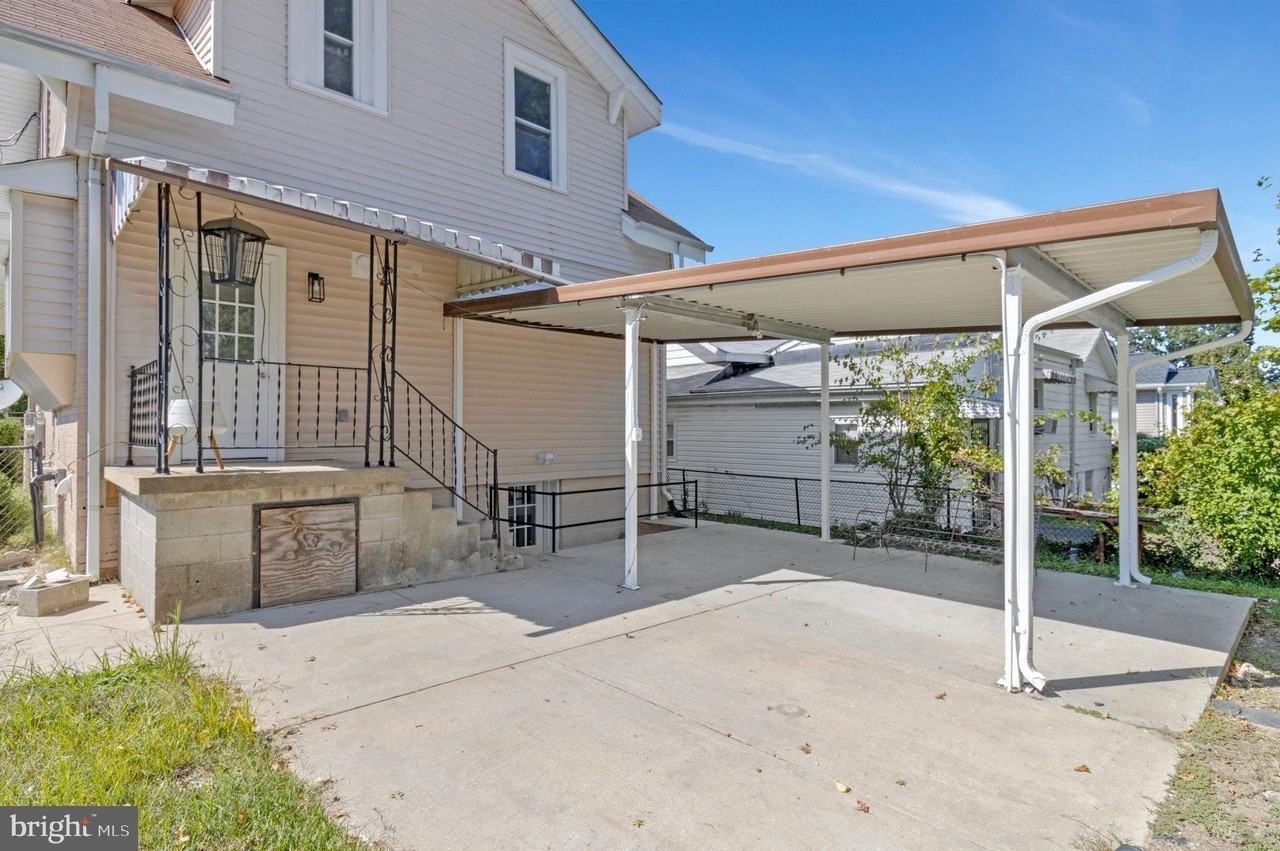 2140 32nd St Se - Photo 4 of 50