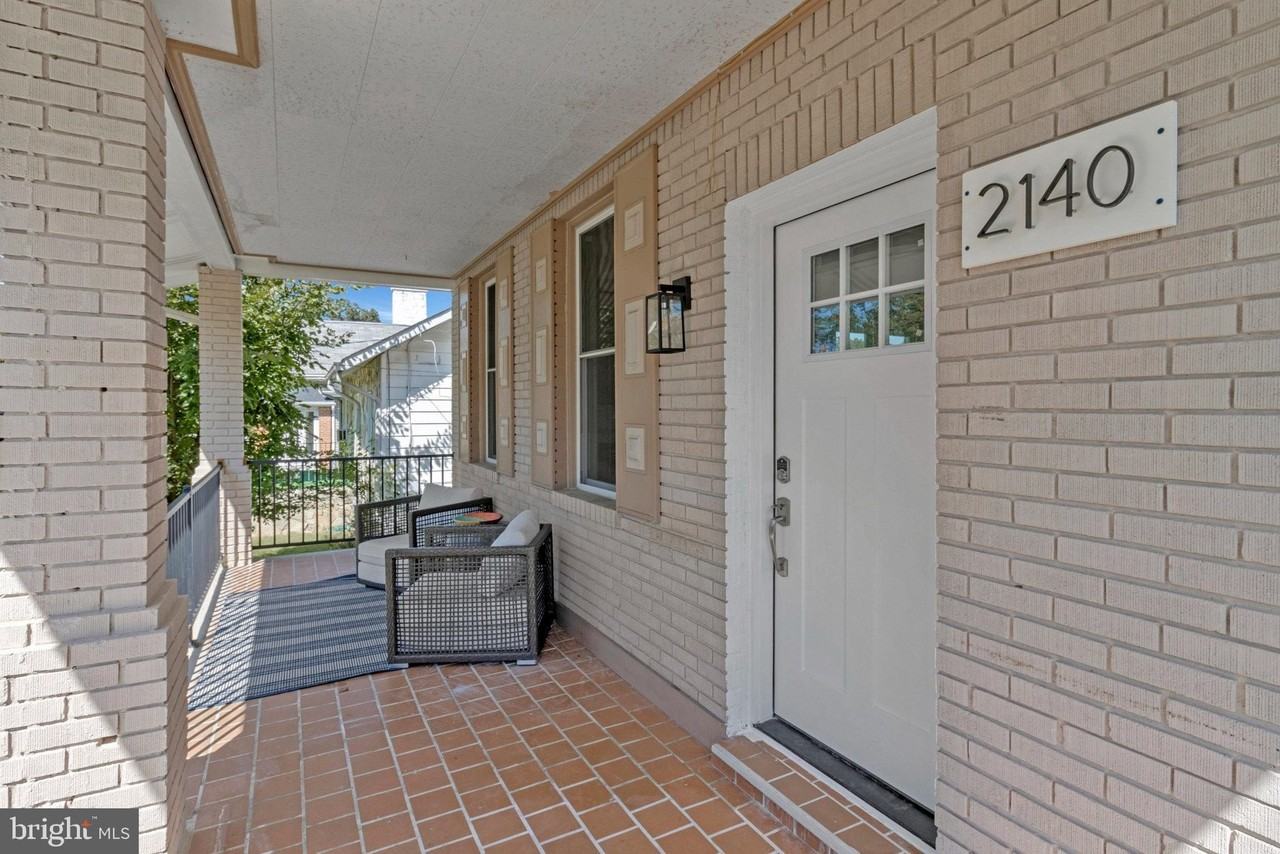 2140 32nd St Se - Photo 6 of 50