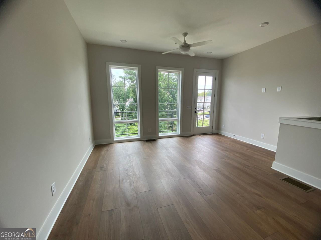 1295 Longreen Ter Nw - Photo 4 of 21