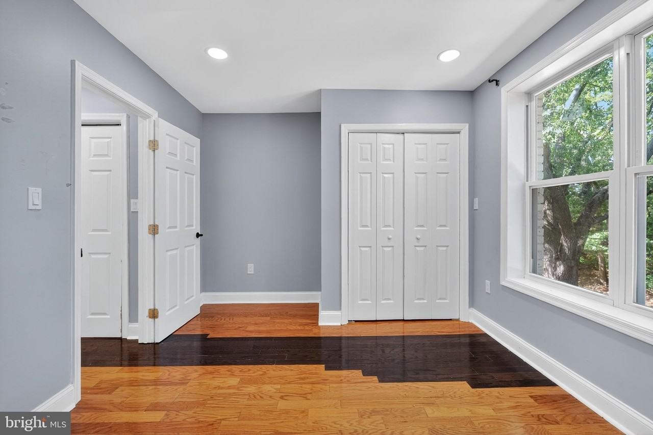 313 Parkland Pl Se Apt 3 #3 - Photo 6 of 20