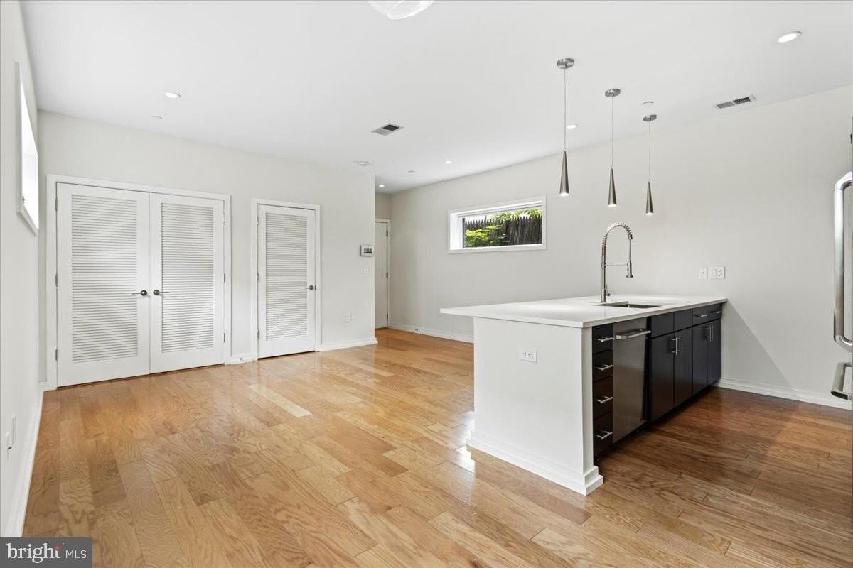 1032 Otis St Ne Apt G01 #G01 - Photo 3 of 12