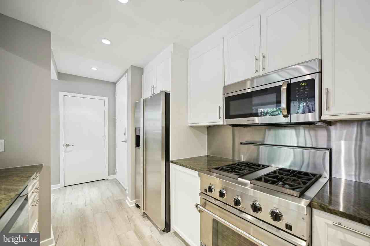 1300 13th St Nw Apt 108 #108 - Photo 3 of 34