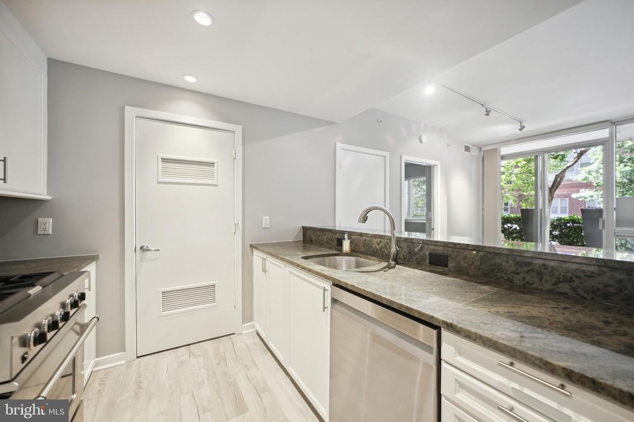 1300 13th St Nw Apt 108 #108 - Photo 4 of 34