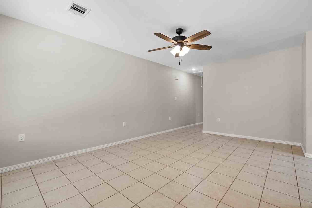 139 S Bend Ct - Photo 4 of 15