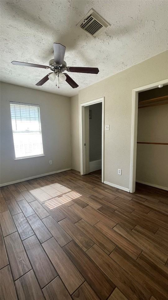 3 Janet Ln - Photo 3 of 7