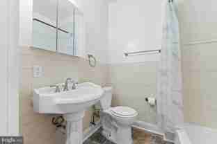 550 Hobart Pl Nw Apt 1 #1 - Photo 1 of 1