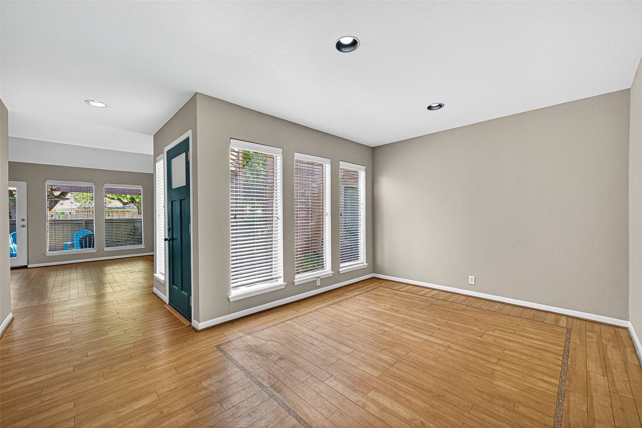 1340 Chardonnay Dr - Photo 6 of 46