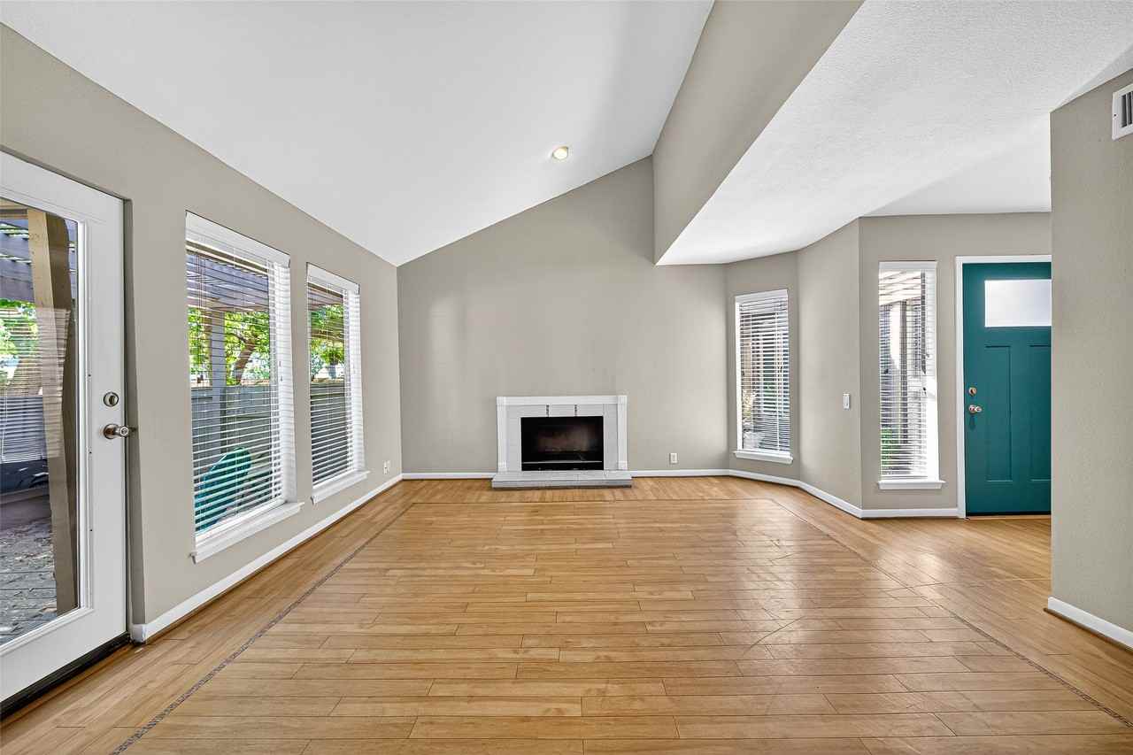 1340 Chardonnay Dr - Photo 7 of 46