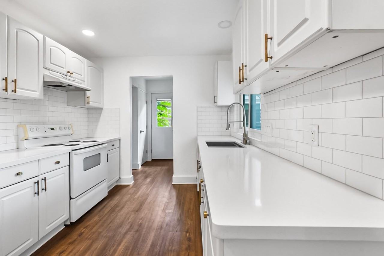 2709 Parker Ln - Photo 3 of 17