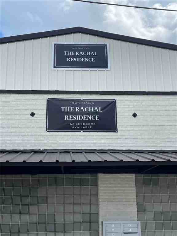 213 S Rachal St - Photo 2 of 5