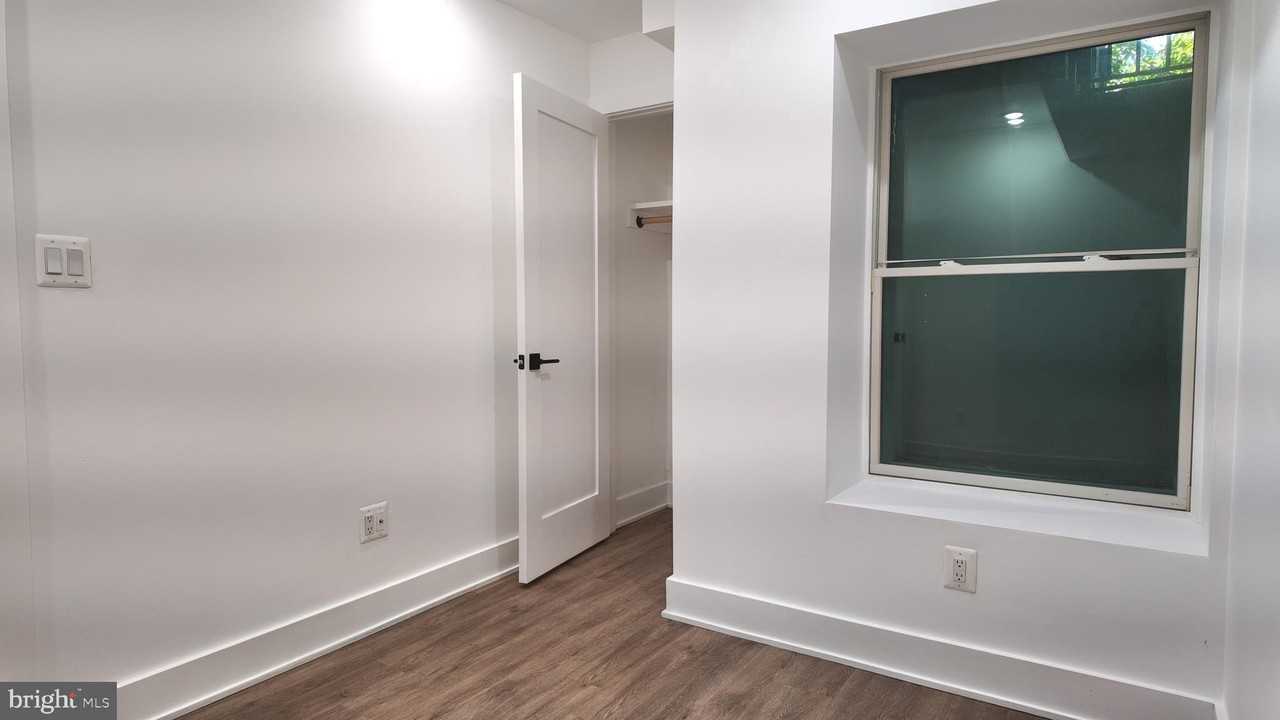 213 Seaton Pl Ne Unit 1 #1 - Photo 4 of 18