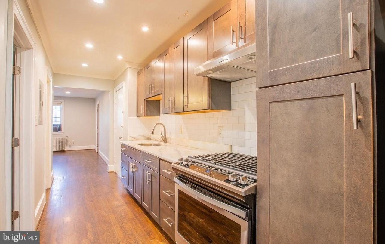 5009 1st St Nw Apt 4 #4 - Photo 2 of 11