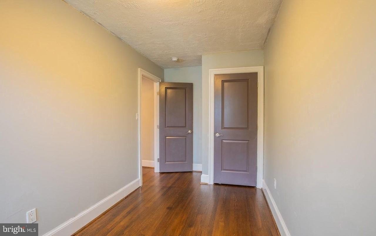 5009 1st St Nw Apt 4 #4 - Photo 6 of 11