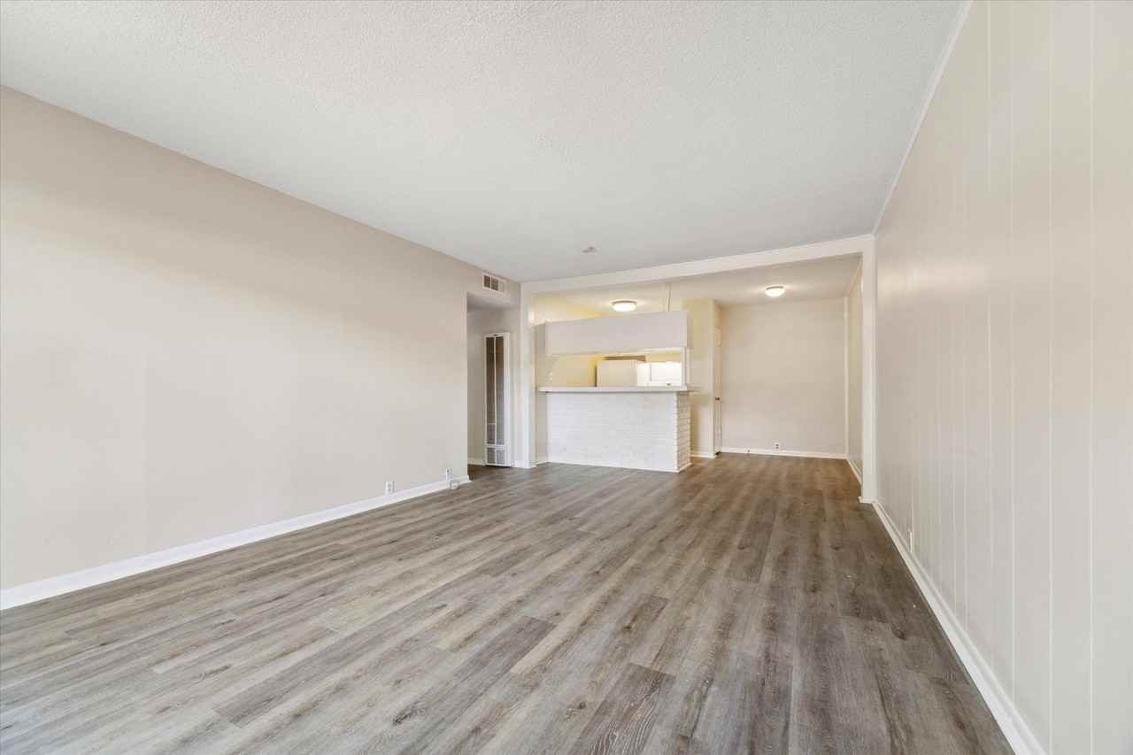 3259 Branard St - Photo 3 of 10