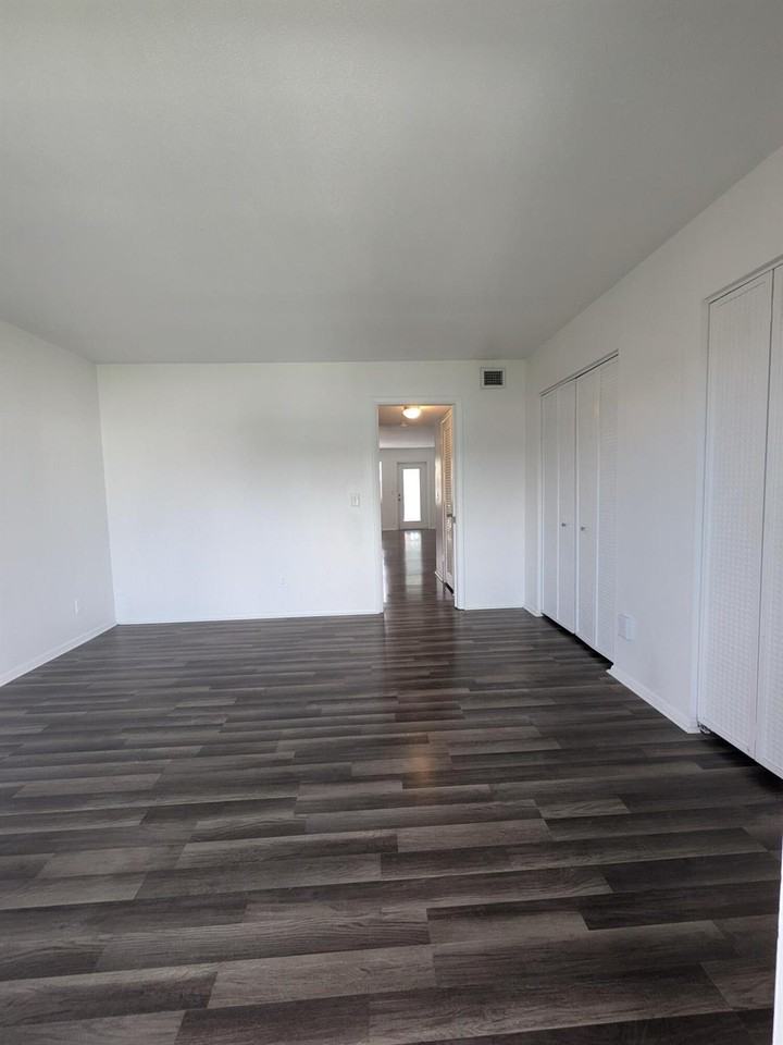 131 Doolen Ct ##208 - Photo 6 of 30