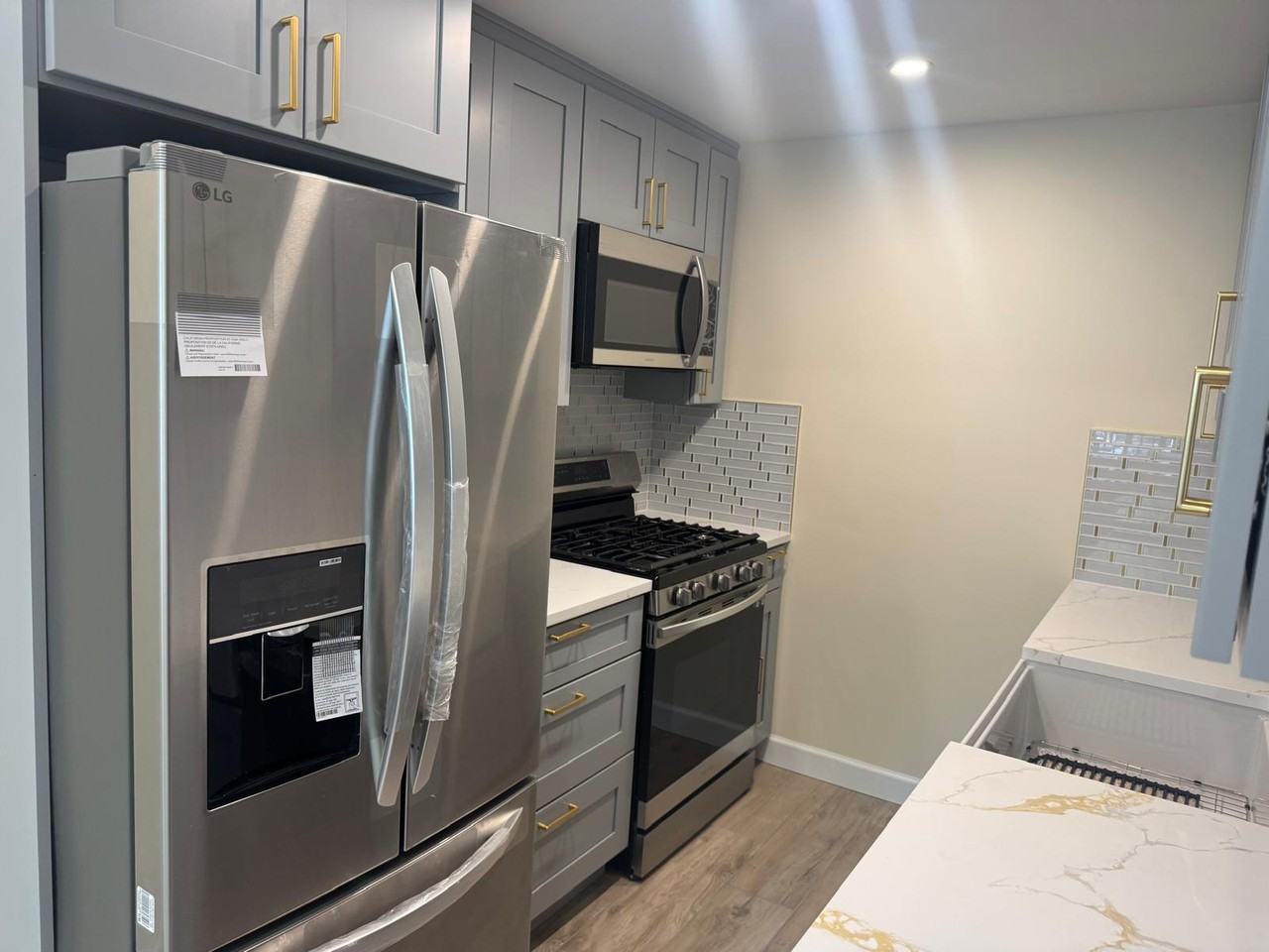 1373 Intervale Ave - Photo 3 of 14