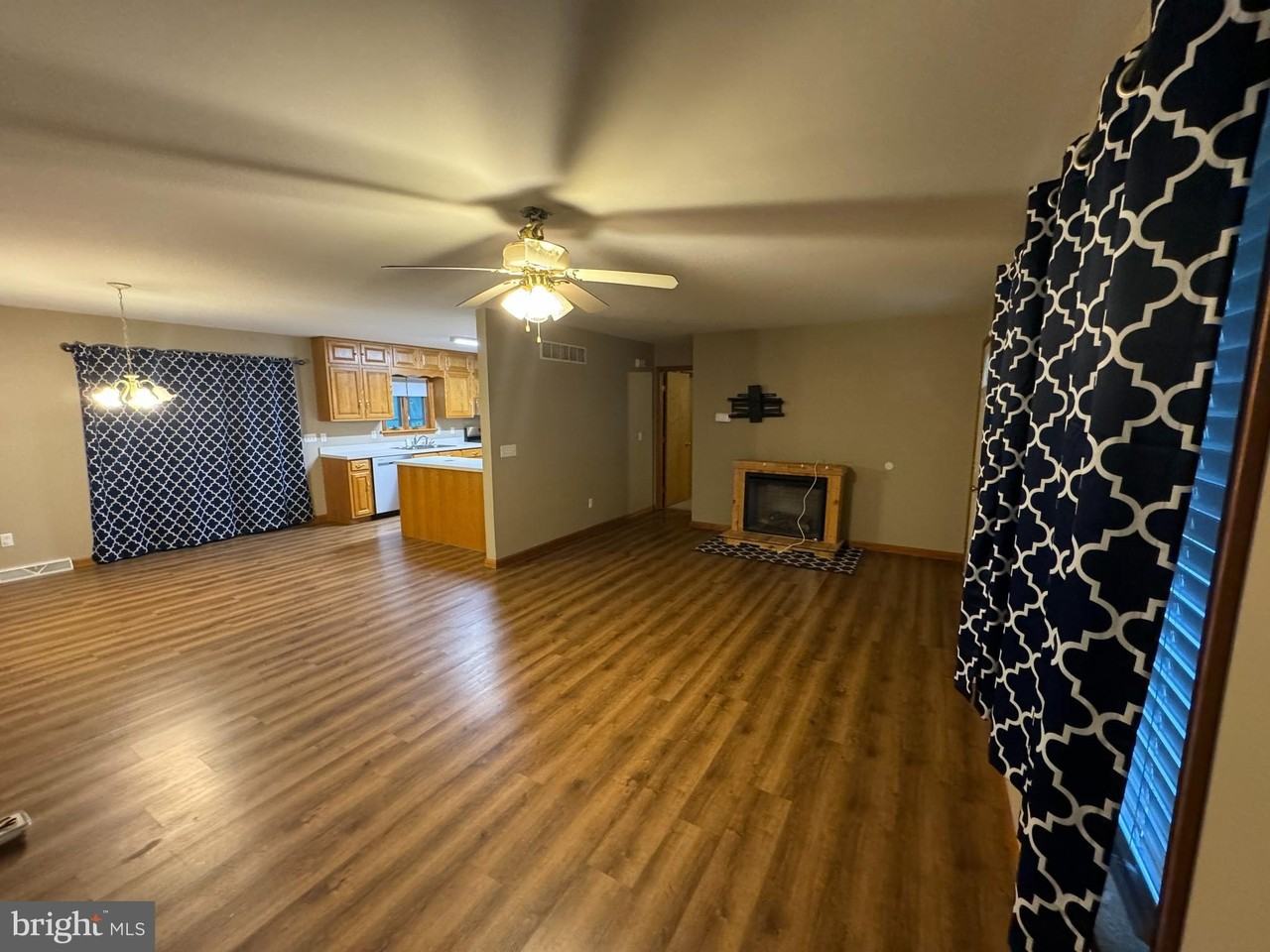 1497 Chimney Hill Rd - Photo 3 of 8