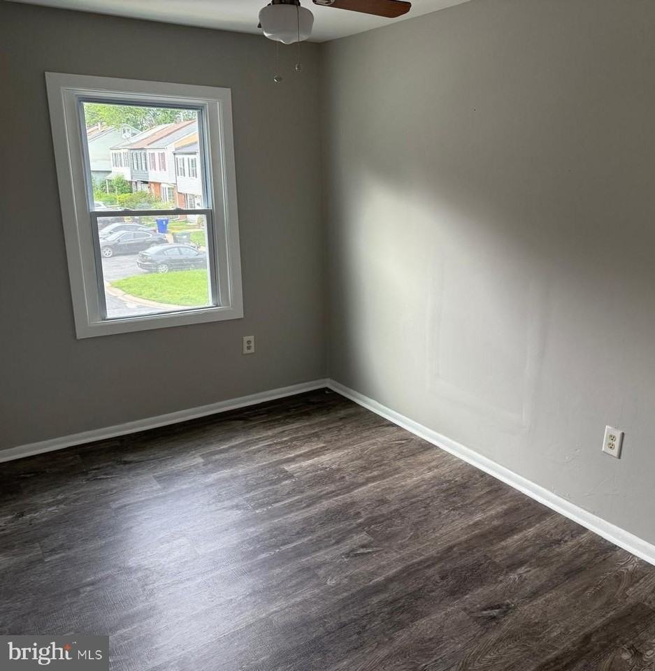 10 Fleming St - Photo 3 of 10