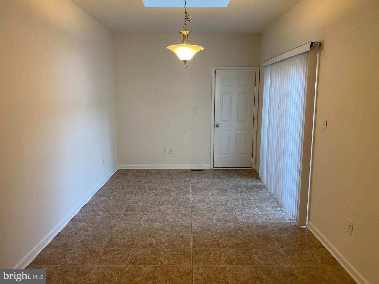 279 N Bayberry Pkwy - Photo 6 of 13