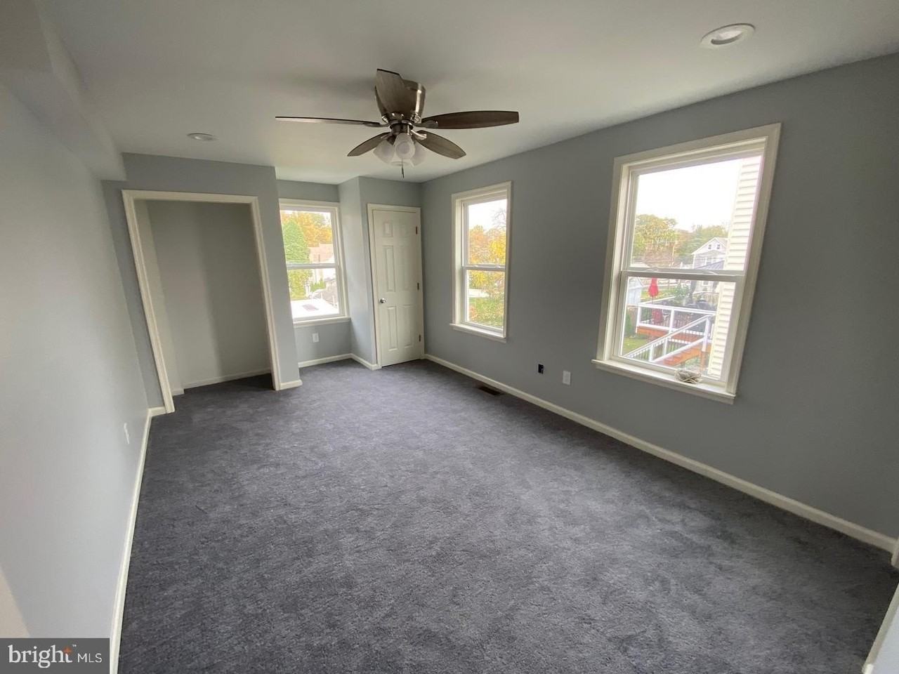 2605 Maple Ave - Photo 2 of 31