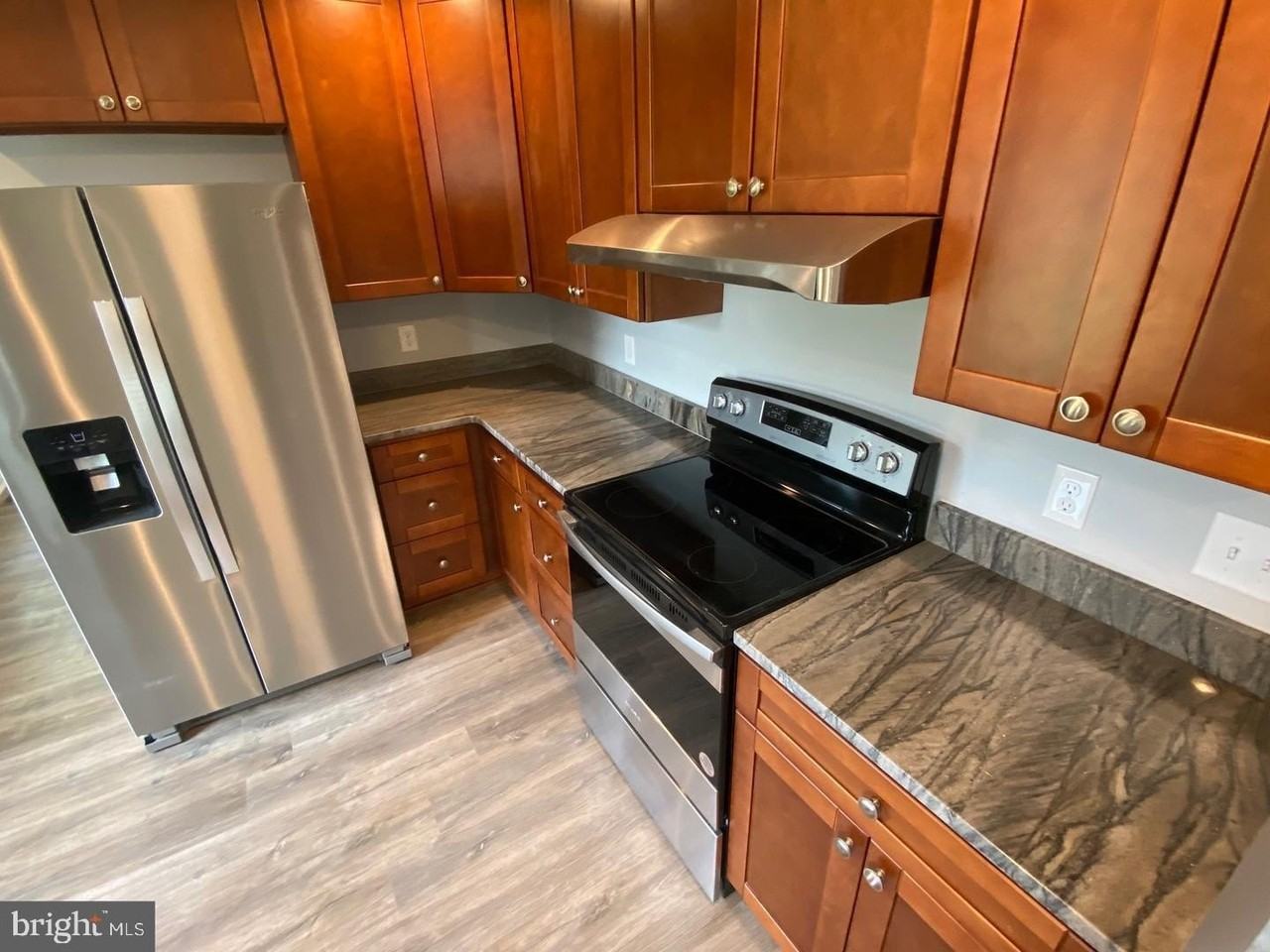 2605 Maple Ave - Photo 6 of 31