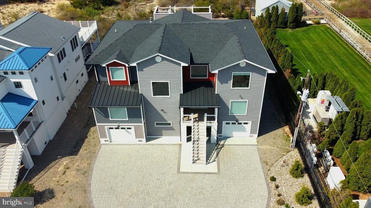 5 Warren Rd - Photo 3 of 50